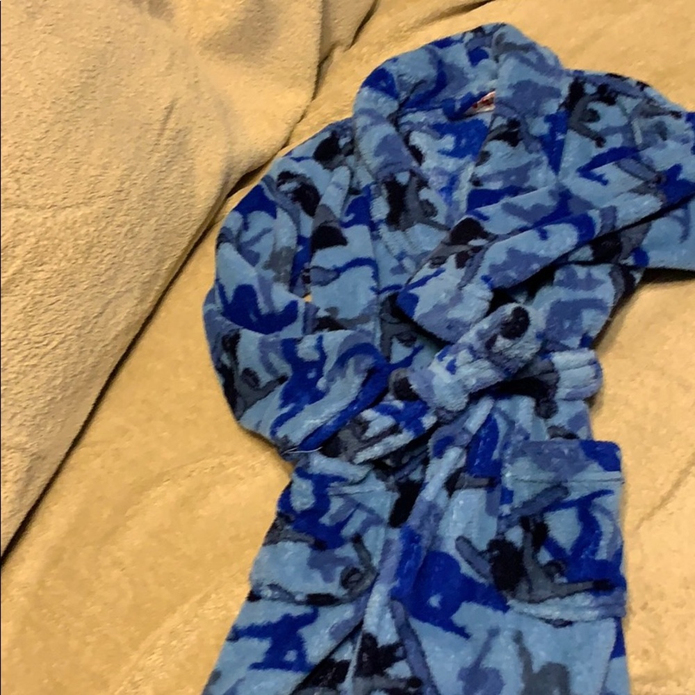 Twigs boys bathrobe w/snowboard motif